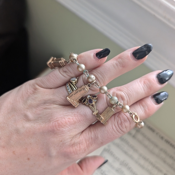 Vintage New York Charm Bracelet - Picture 10 of 10